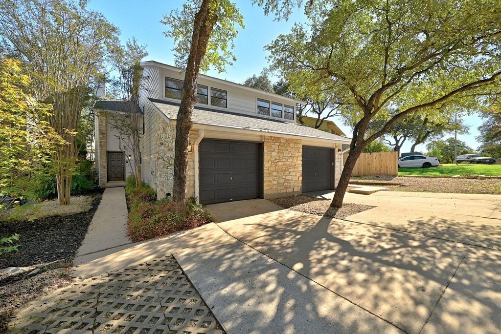 1301 Spyglass DR, Austin, TX 78746