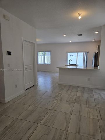 862 SE 17th St 862, Homestead, FL 33034