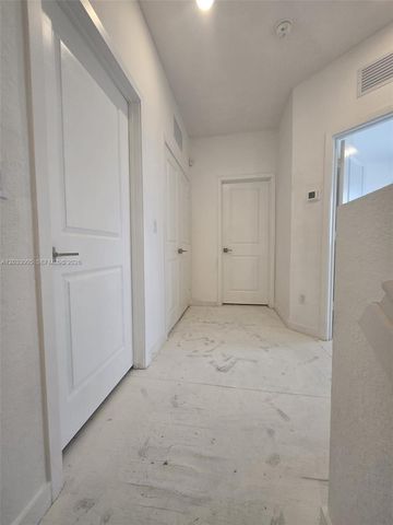 862 SE 17th St 862, Homestead, FL 33034