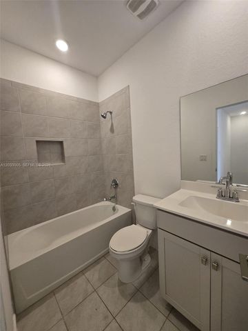 862 SE 17th St 862, Homestead, FL 33034