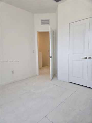 862 SE 17th St 862, Homestead, FL 33034