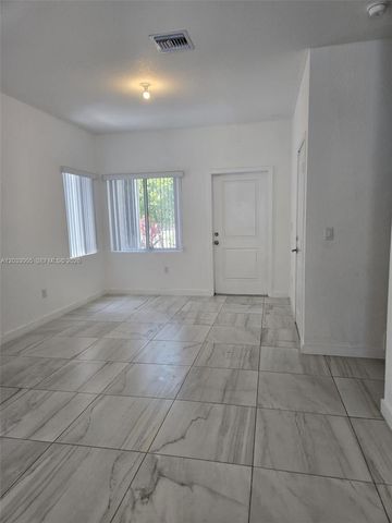862 SE 17th St 862, Homestead, FL 33034