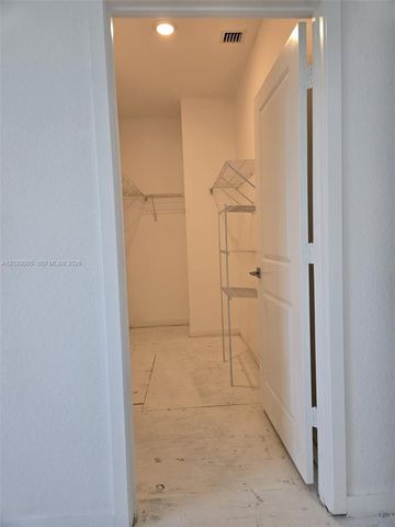 862 SE 17th St 862, Homestead, FL 33034