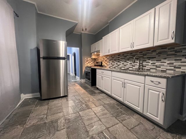 6528 S SANGAMON Street, Chicago, IL 60621