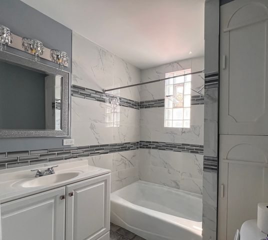 6528 S SANGAMON Street, Chicago, IL 60621