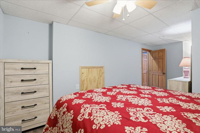 1042 WINTERCAMP TRL, Hedgesville, WV 25427