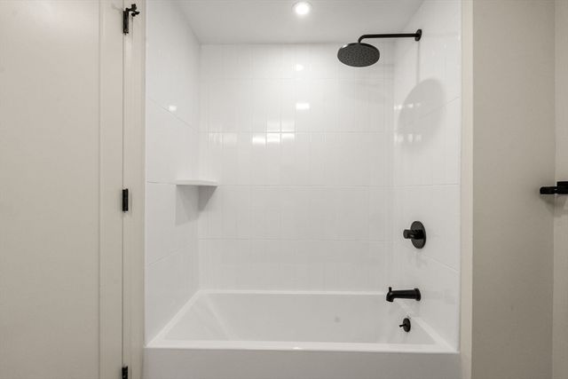 100 Lincoln Street 304, Boston, MA 02135