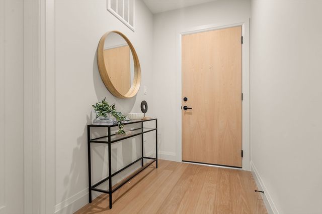 100 Lincoln Street 304, Boston, MA 02135