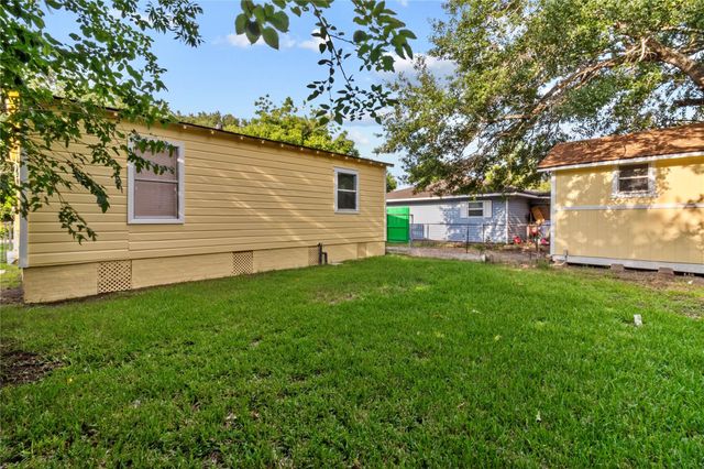 605 Pearl Street, Baytown, TX 77520