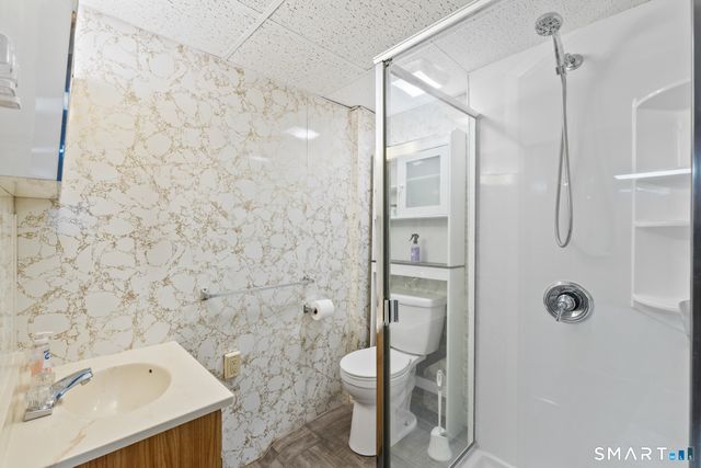 20 John Street, Enfield, CT 06082