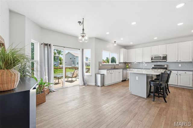 4006 Riverdell Drive, Wentzville, MO 63385