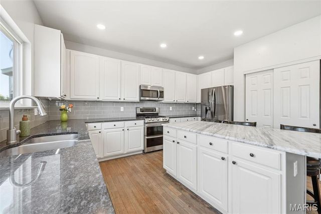 4006 Riverdell Drive, Wentzville, MO 63385