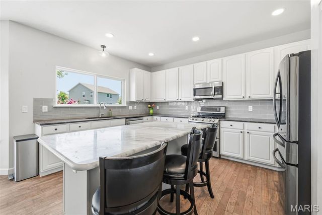 4006 Riverdell Drive, Wentzville, MO 63385