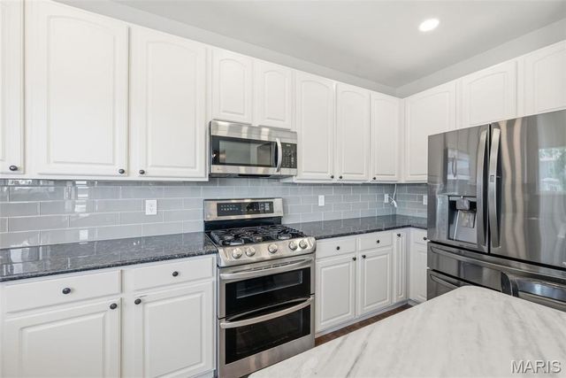 4006 Riverdell Drive, Wentzville, MO 63385