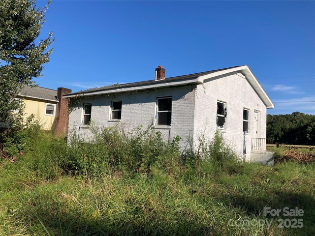 6230 Old Mocksville Road, Salisbury, NC 28144