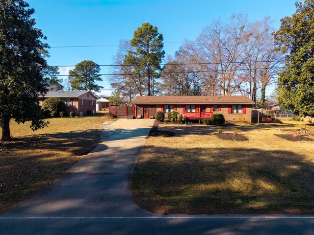 409 Dogwood Dr, Gaffney, SC 29340