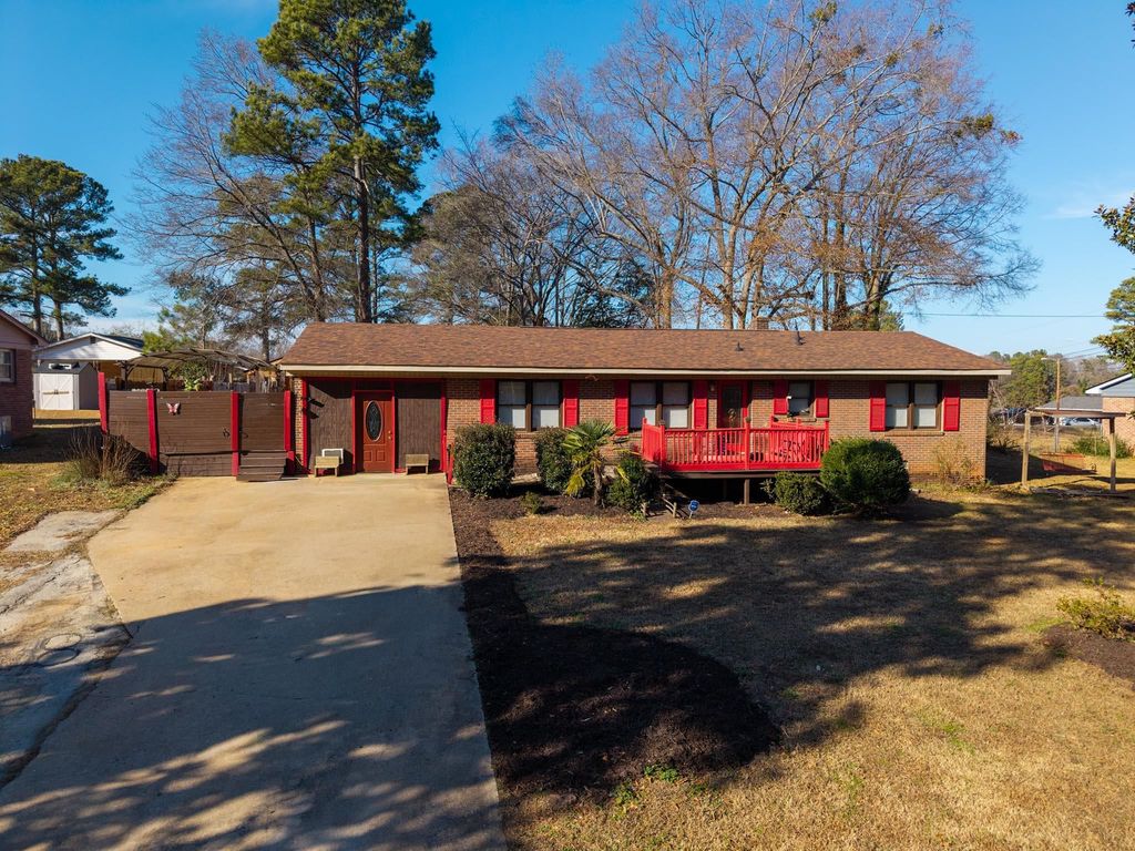 409 Dogwood Dr, Gaffney, SC 29340
