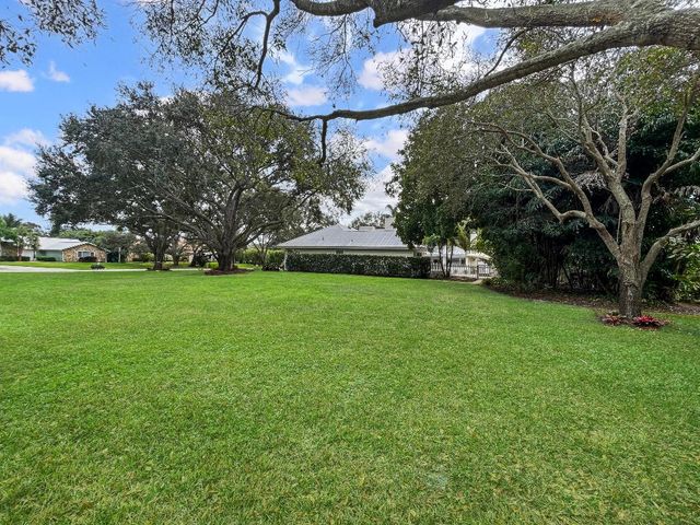 2521 SW Racquet Club Drive, Palm City, FL 34990