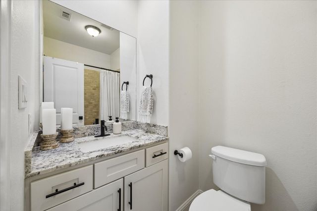 5431 Kiam Street B, Houston, TX 77007