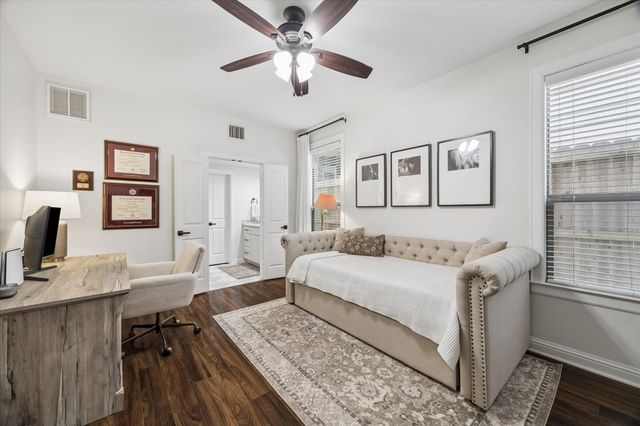 5431 Kiam Street B, Houston, TX 77007