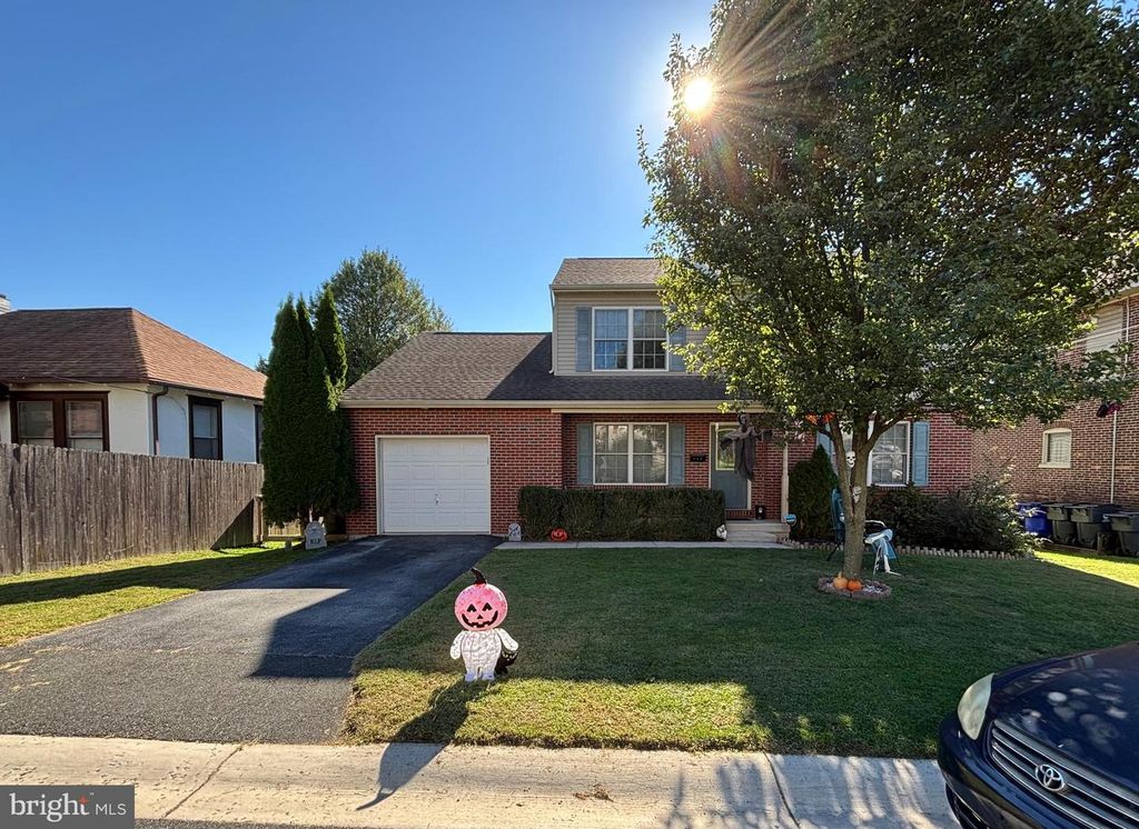 902 GRANDVIEW AVE, Wilmington, DE 19809
