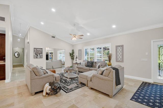 13172 Doubletree Circle, Wellington, FL 33414