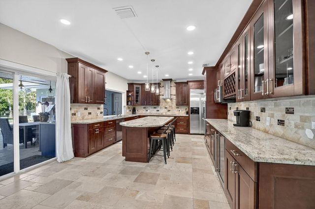 13172 Doubletree Circle, Wellington, FL 33414