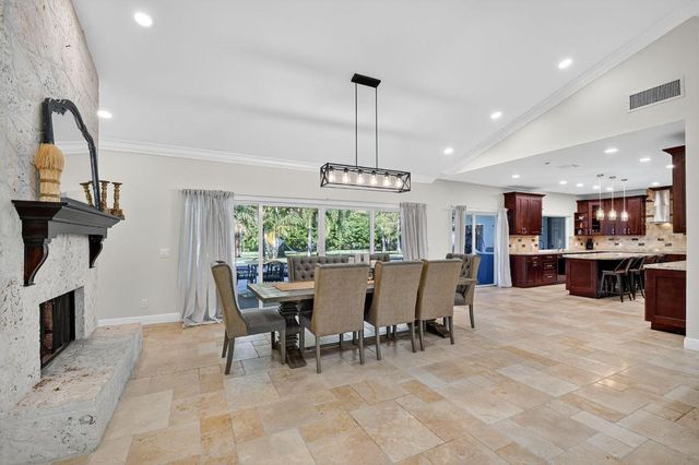 13172 Doubletree Circle, Wellington, FL 33414