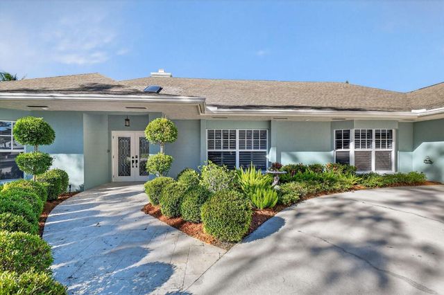 13172 Doubletree Circle, Wellington, FL 33414