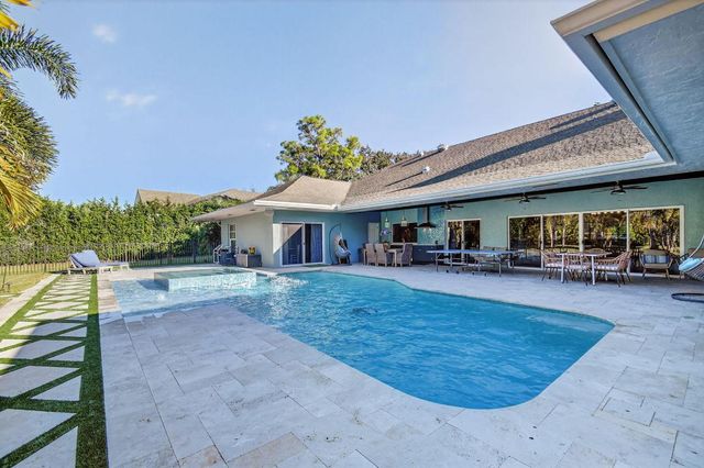 13172 Doubletree Circle, Wellington, FL 33414