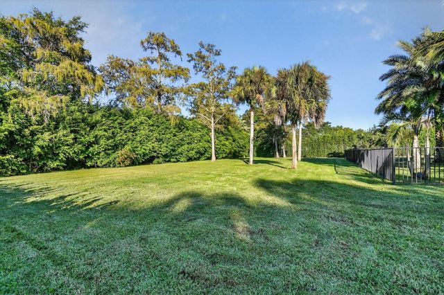 13172 Doubletree Circle, Wellington, FL 33414