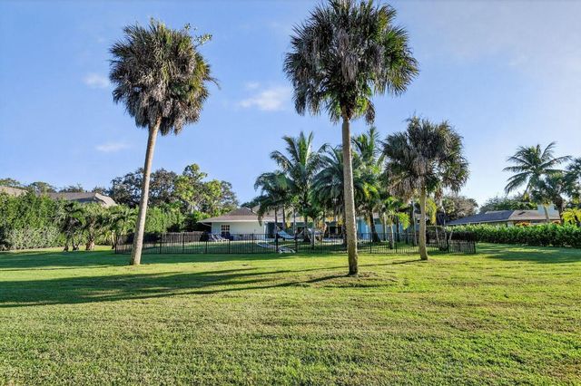 13172 Doubletree Circle, Wellington, FL 33414