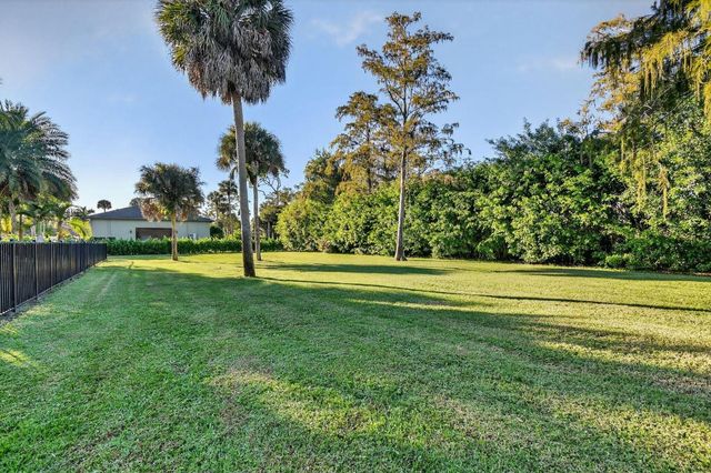 13172 Doubletree Circle, Wellington, FL 33414