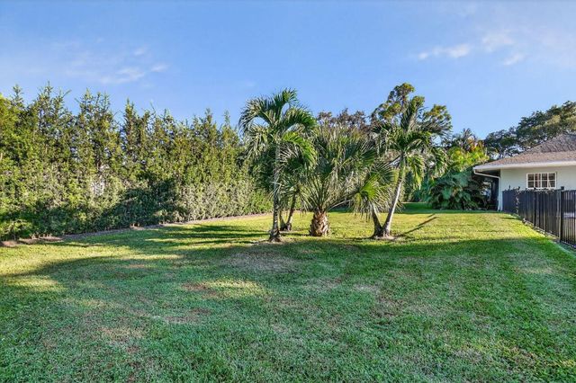 13172 Doubletree Circle, Wellington, FL 33414