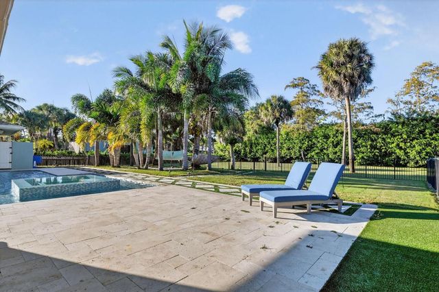 13172 Doubletree Circle, Wellington, FL 33414