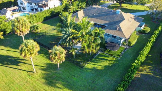 13172 Doubletree Circle, Wellington, FL 33414