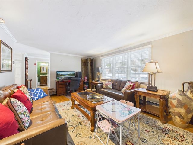 23 Elmwood Dr, Berkley, MA 02779