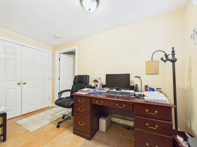23 Elmwood Dr, Berkley, MA 02779