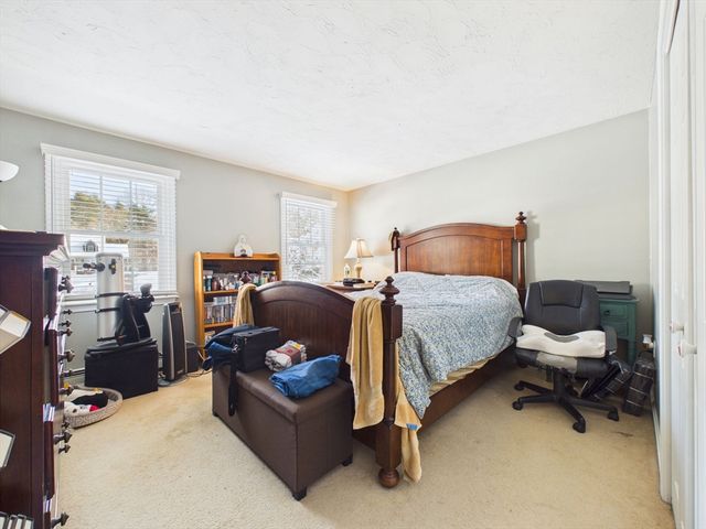 23 Elmwood Dr, Berkley, MA 02779