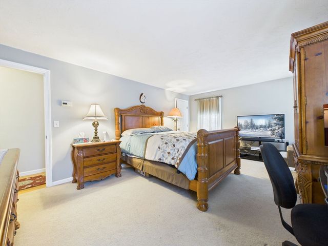 23 Elmwood Dr, Berkley, MA 02779