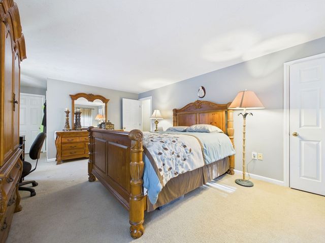 23 Elmwood Dr, Berkley, MA 02779