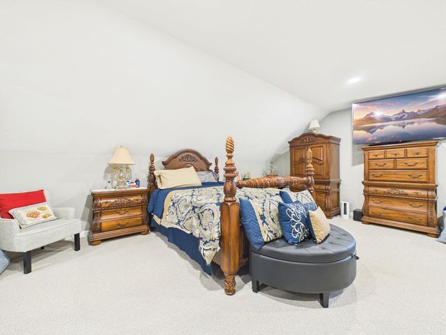 23 Elmwood Dr, Berkley, MA 02779