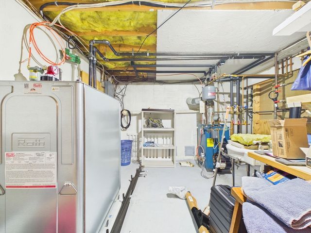 23 Elmwood Dr, Berkley, MA 02779