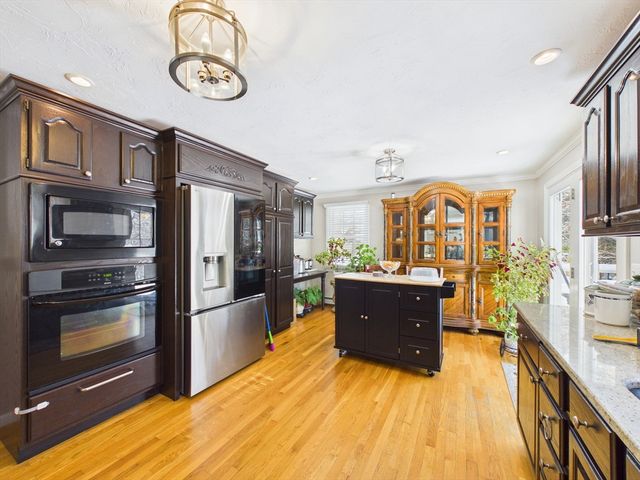 23 Elmwood Dr, Berkley, MA 02779