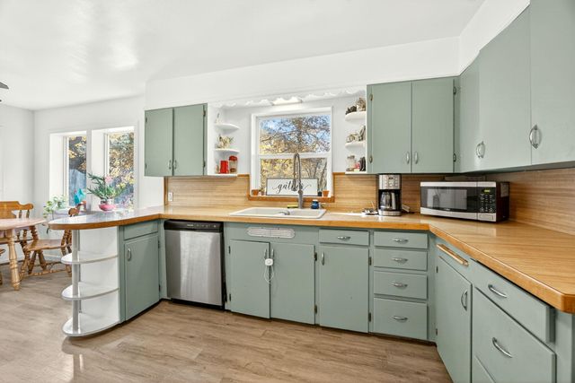 13688 Highway 238, Applegate, OR 97530