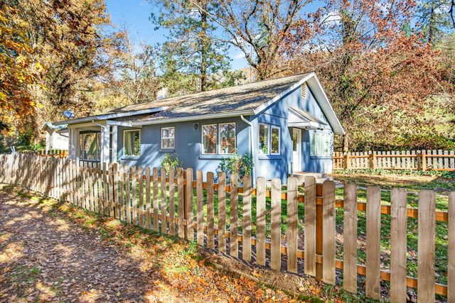 13688 Highway 238, Applegate, OR 97530