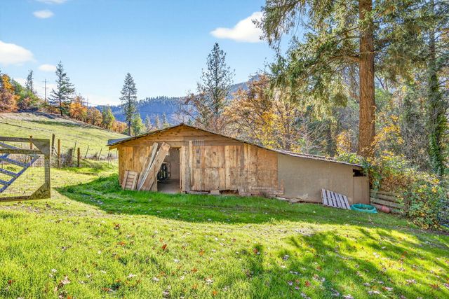 13688 Highway 238, Applegate, OR 97530