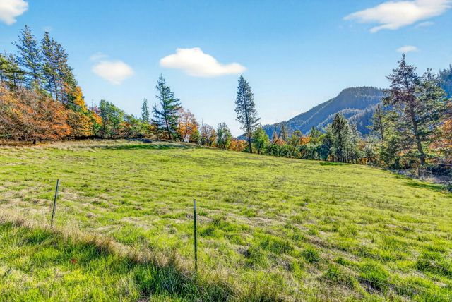 13688 Highway 238, Applegate, OR 97530