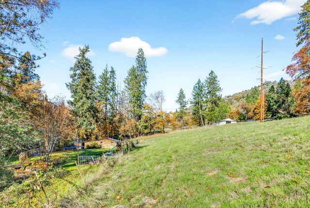 13688 Highway 238, Applegate, OR 97530