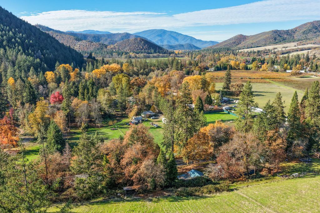 13688 Highway 238, Applegate, OR 97530